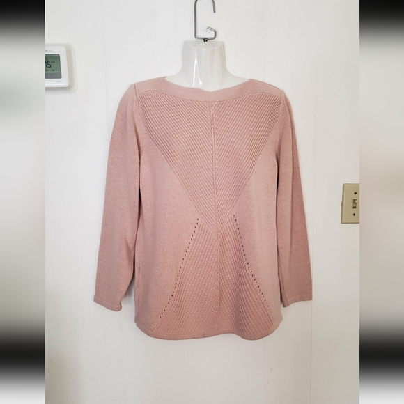 VENUS BLUSH PINK CREWNECK SWEATER - Picture 1 of 6